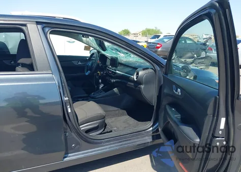 2020 Kia Forte Lxs z USA, uszkodzony, nr VIN 3KPF24AD3LE209385